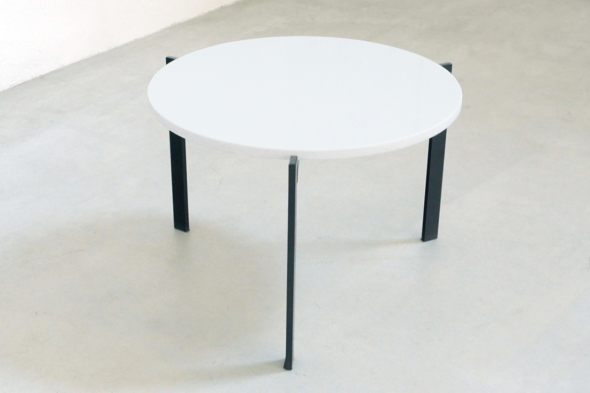 Low on sale thin table